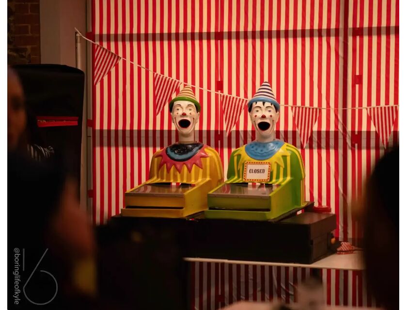 Laughing Clown - Single Unit