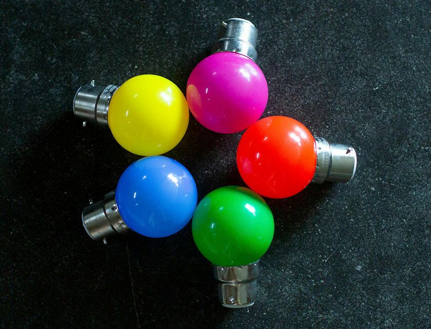 Festoon Strand - 50m - Coloured Globes