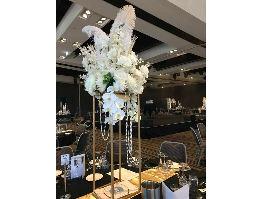 Gold Pedestal Tower - 80cm