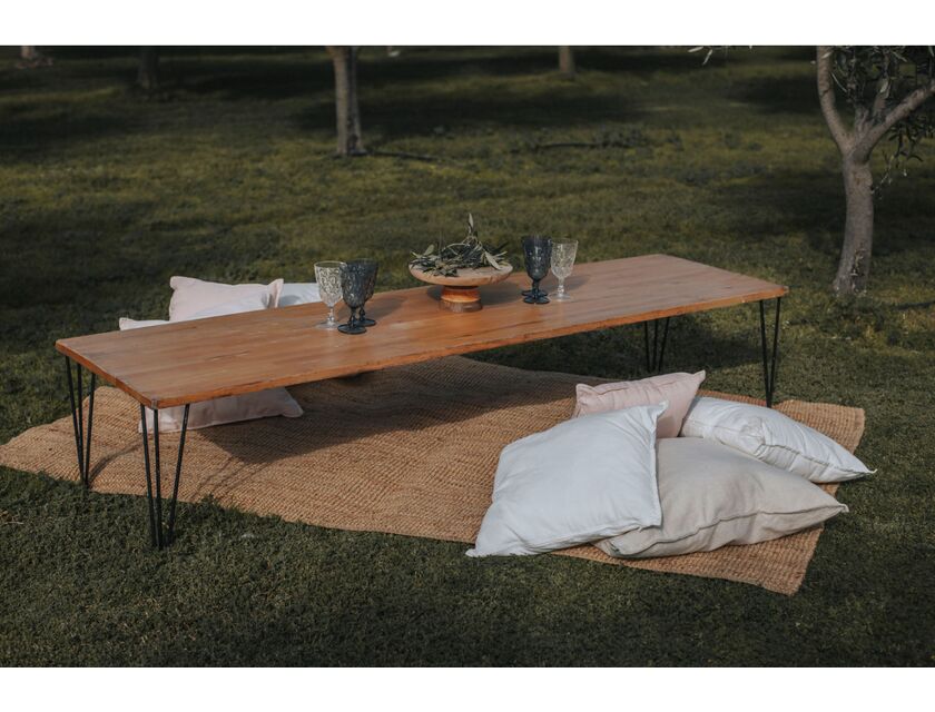 Hairpin Bench Seat - Black Legs