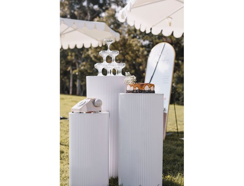 White Ripple Plinth Package