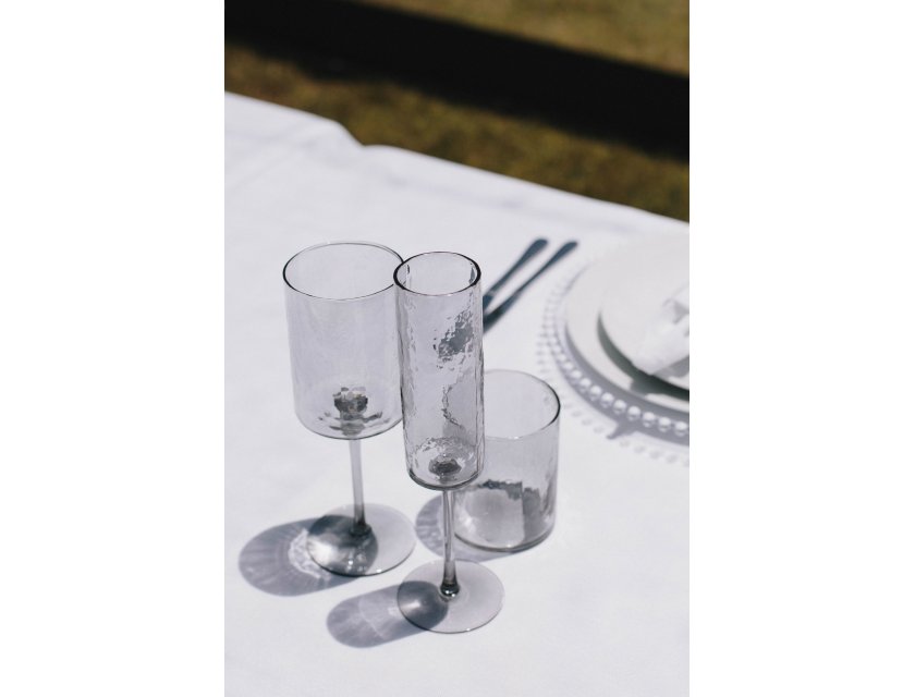 Luna - Textured Wine Glass - Black
