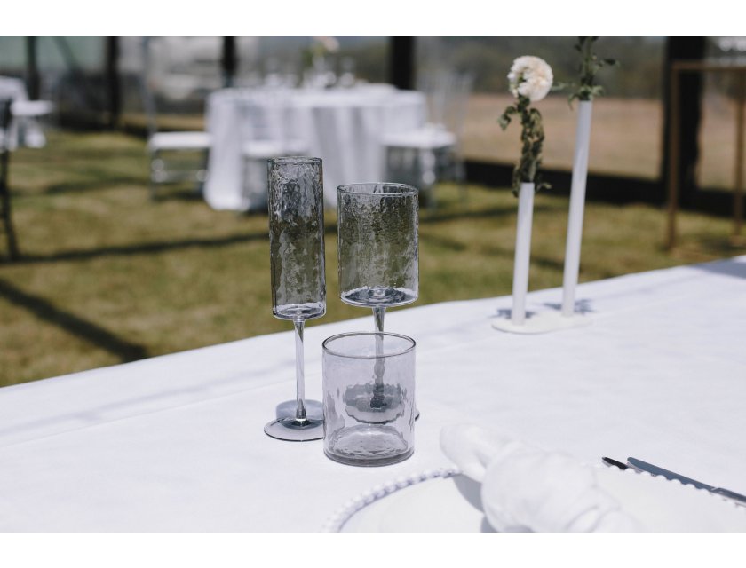 Luna - Textured Wine Glass - Black