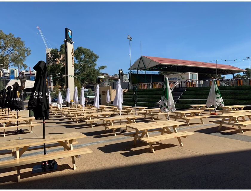 Picnic Pallet Table with Umbrella