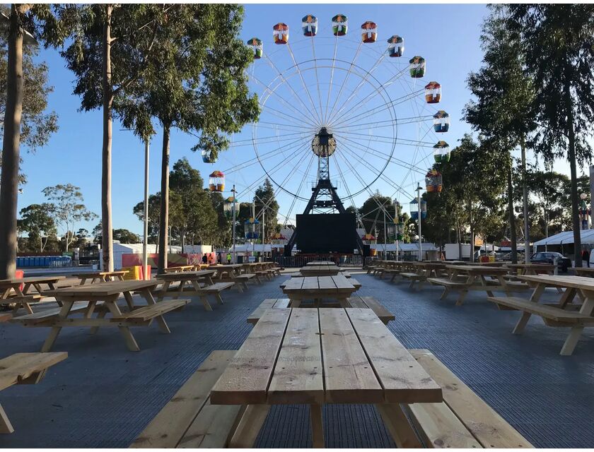 Picnic Pallet Table with Umbrella