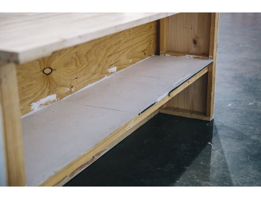 White Deluxe Bar